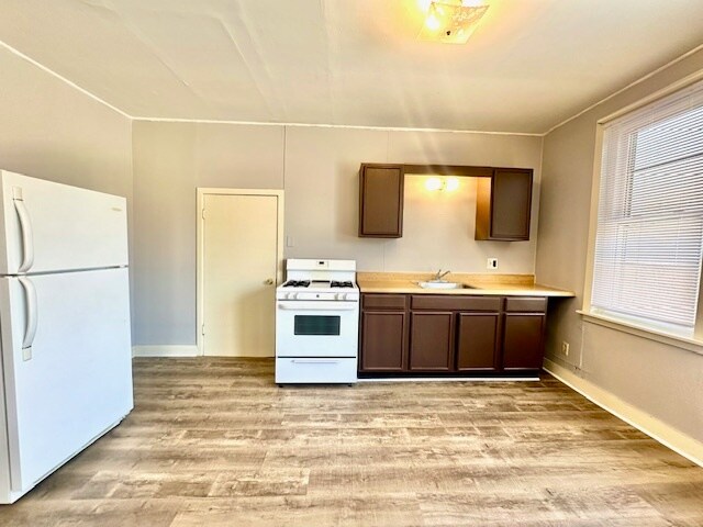 More Photos Of 862 Iron Ridge Rd, Spring Grove Apartments For Sale