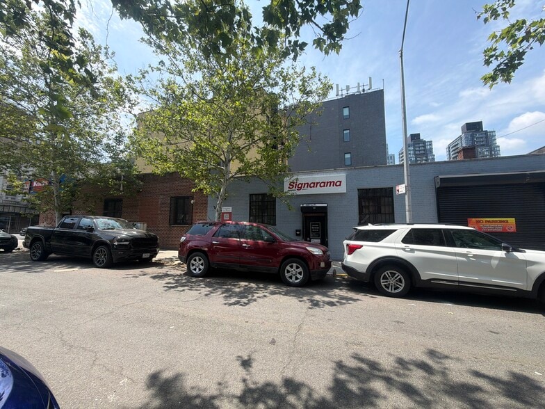 More Photos Of 2515 3rd Ave, Bronx Storefront Retail Office For Sale
