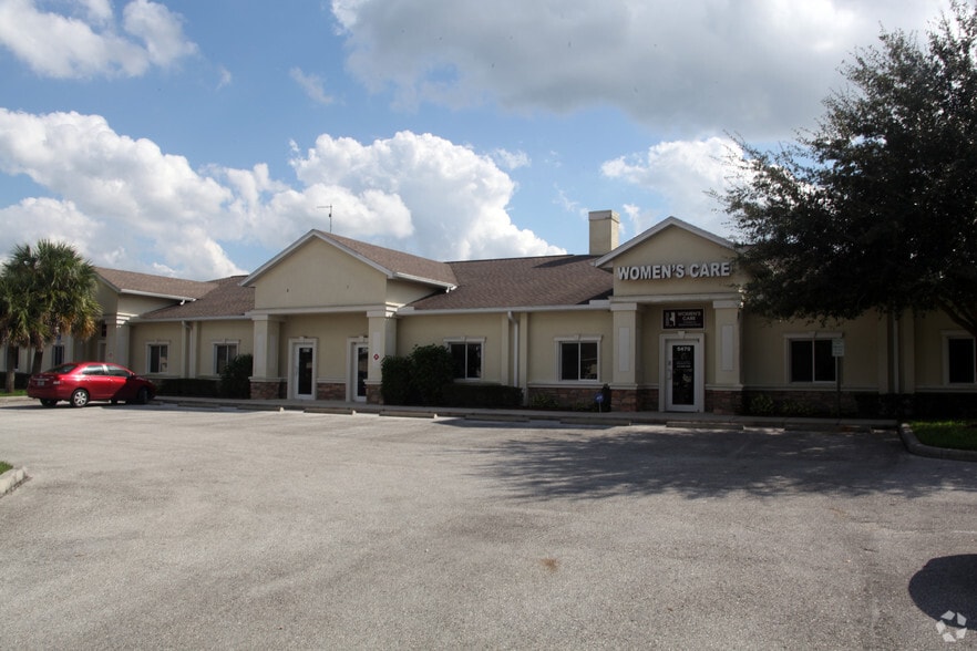 Primary Photo Of 5470-5476 Lithia Pinecrest Rd, Lithia Medical For Lease
