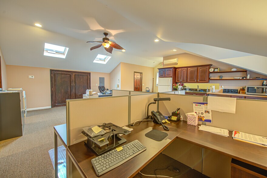 More Photos Of 9 Degnon Blvd, Bay Shore Office For Sale