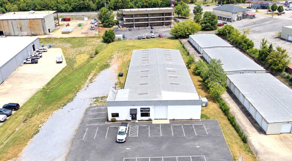 Primary Photo Of 330 Rockland Rd, Hendersonville Warehouse For Sale