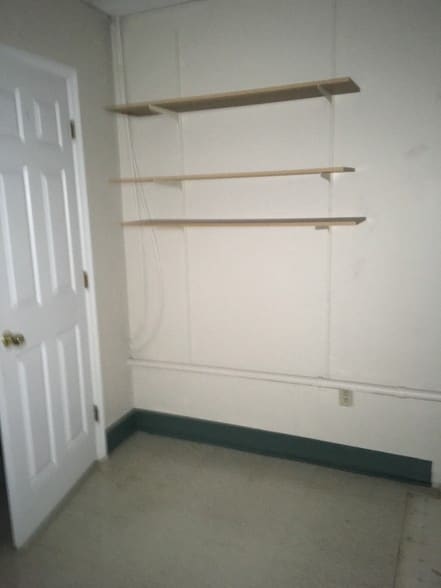 More Photos Of 4976-4996 Gerrardstown Rd, Inwood Freestanding For Lease