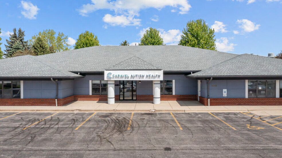 More Photos Of 2323 Fargo Blvd, Geneva Freestanding For Sale