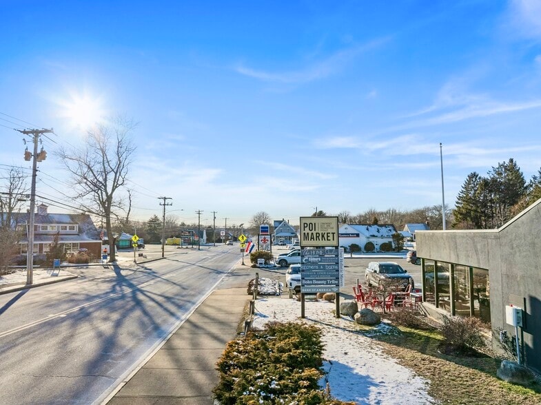 More Photos Of 33 County Rd, Mattapoisett Freestanding For Sale