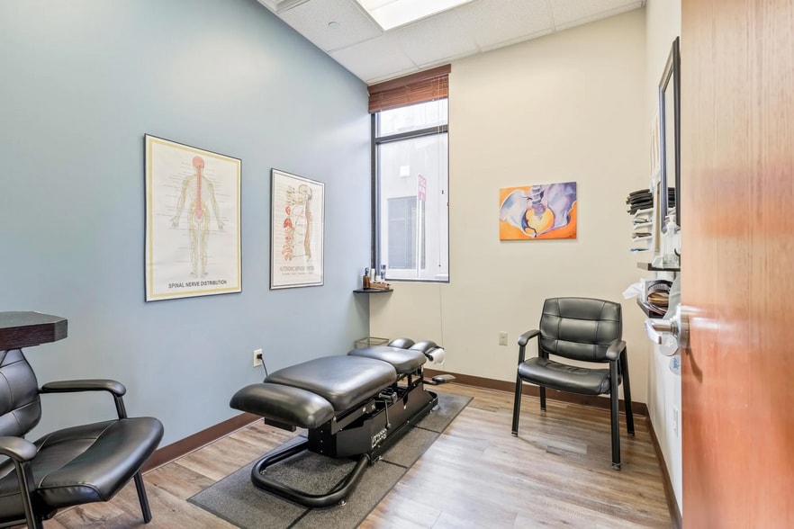 More Photos Of 16515 S 40th St, Phoenix Office For Sale