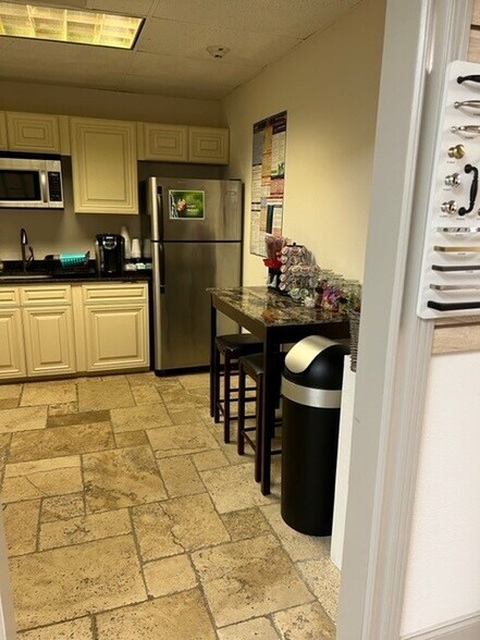 More Photos Of 5300 NW 12th Ave, Fort Lauderdale Warehouse For Lease