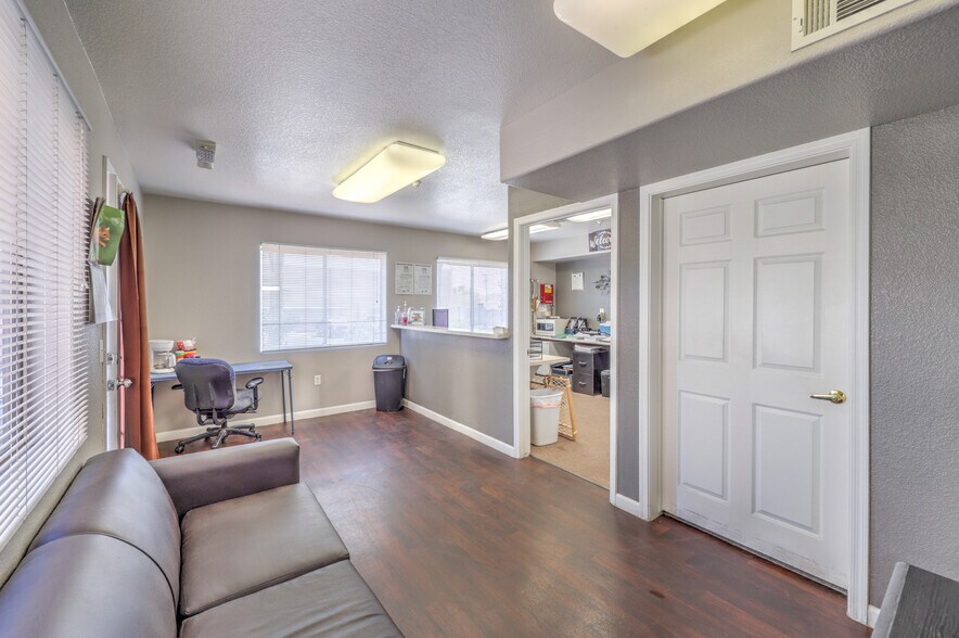 More Photos Of 4340 N Las Vegas Blvd, Las Vegas Apartments For Sale