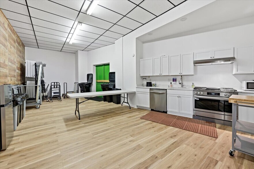 More Photos Of 1707 Washington Blvd, Easton Storefront Retail Residential For Sale