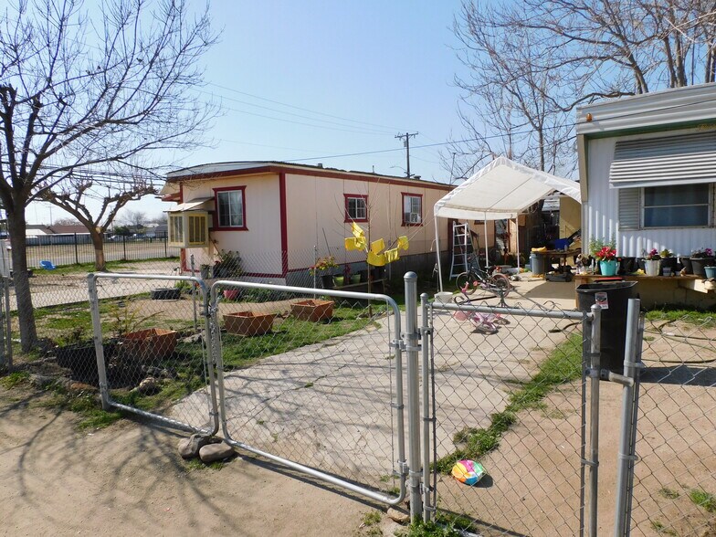 More Photos Of 815-849 S Indiana St, Porterville Manufactured Housing Mobile Home Park For Sale