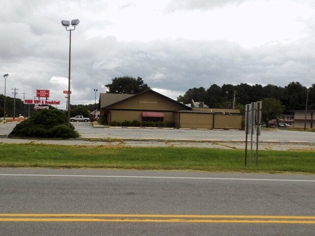 More Photos Of 6951 NC-4, Battleboro General Retail For Sale
