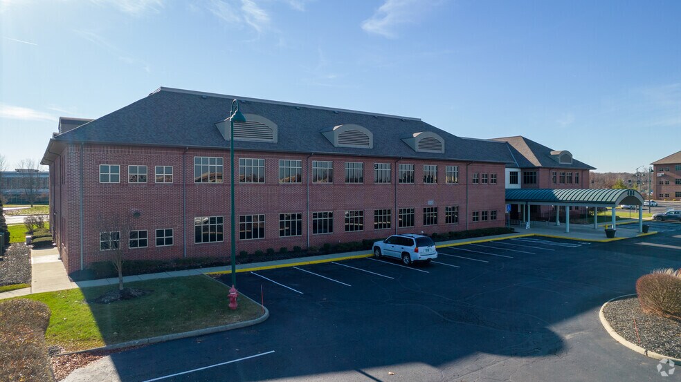 More Photos Of 484 County Line Rd W, Westerville Medical For Lease