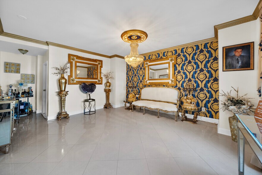 More Photos Of 70 Park Ave, Bay Shore Multifamily For Sale