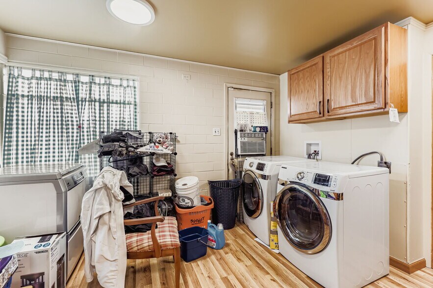 More Photos Of 9600 W Colfax Ave, Lakewood Hotel For Sale