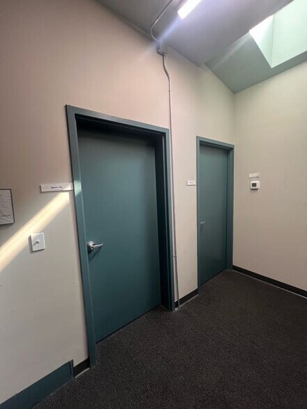 More Photos Of 605 Burns St, Cincinnati Office For Lease