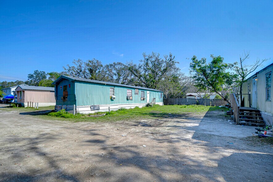 More Photos Of 425 18th St SE, Ruskin Manufactured Housing Mobile Home Park For Sale