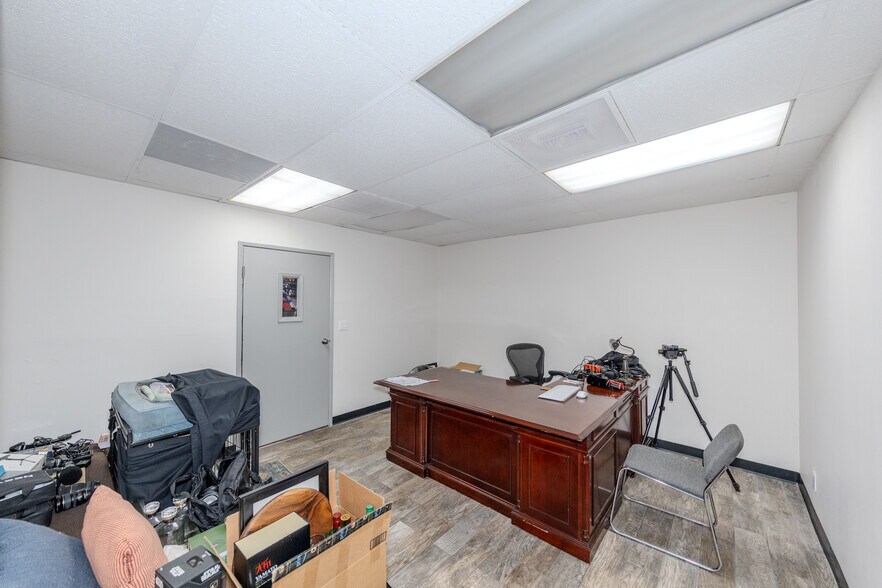 More Photos Of 6407-6419 Alondra Blvd, Paramount Warehouse For Sale