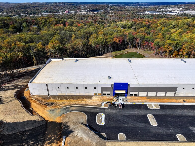 More Photos Of 1305 Furnace Rd, Linthicum Heights Distribution For Lease