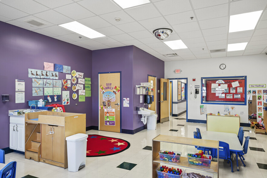 More Photos Of 42885 Orchard Oriole Dr, Ashburn Daycare Center For Lease