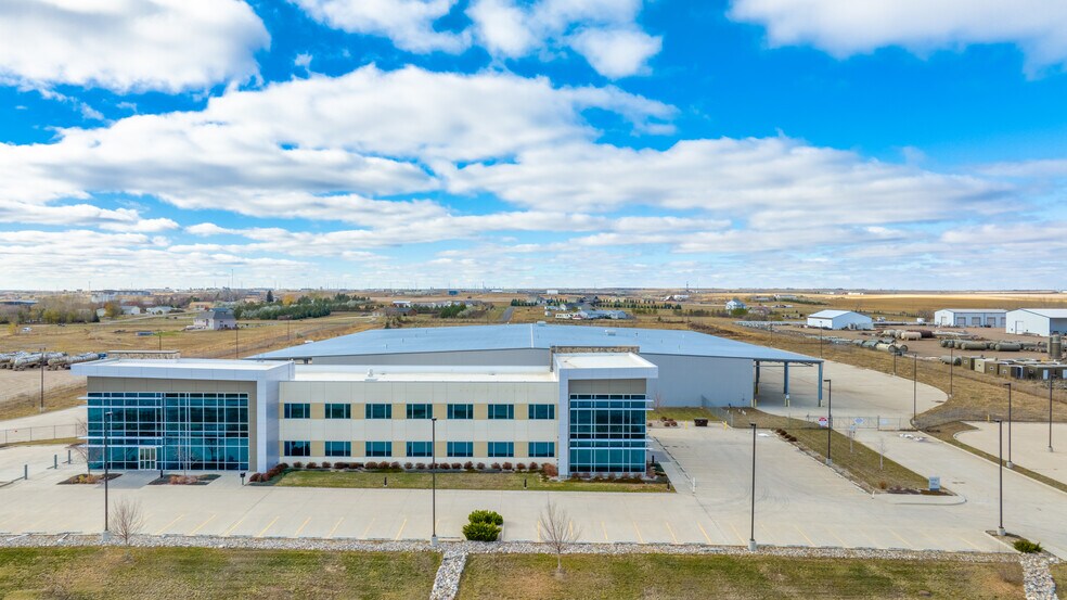 More Photos Of 805 48th Ave W, Williston Manufacturing For Sale