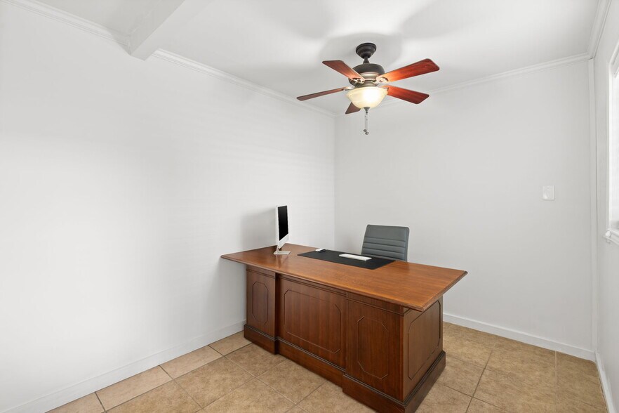 More Photos Of 1526 Heights Blvd, Houston Office For Lease