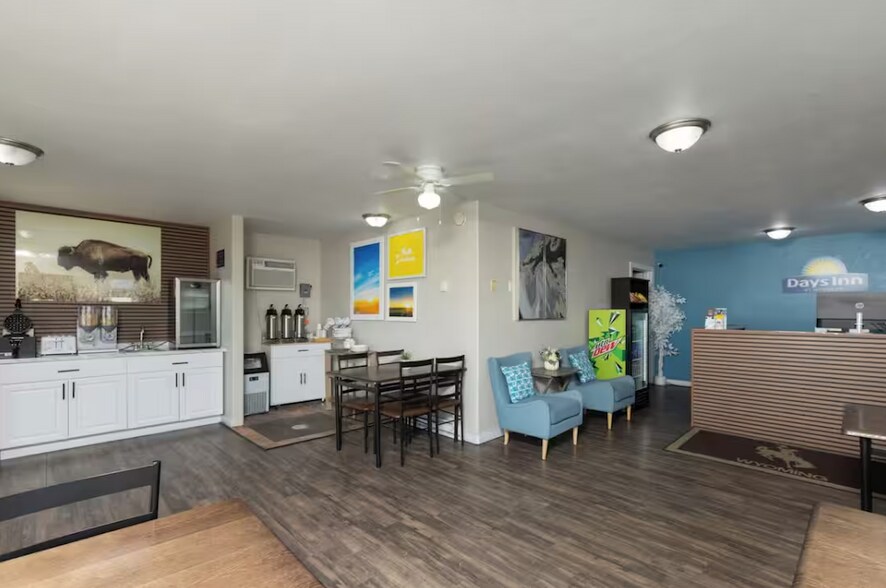 More Photos Of 109 16th St, Wheatland Hotel For Sale
