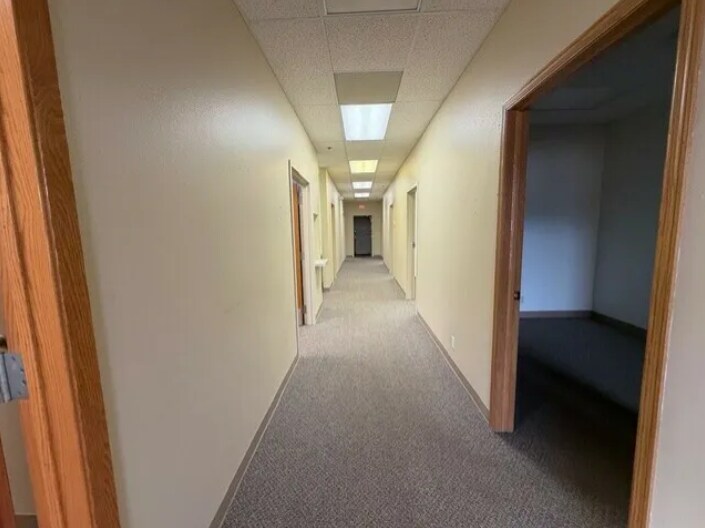 More Photos Of 2025 S Broadway St, New Ulm Freestanding For Lease