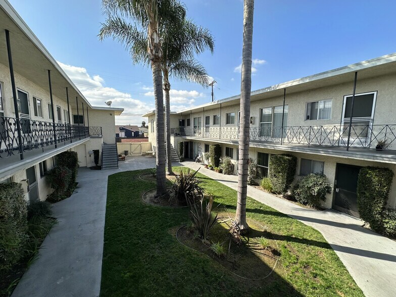 More Photos Of 7306-7312 Neo St, Downey Apartments For Sale