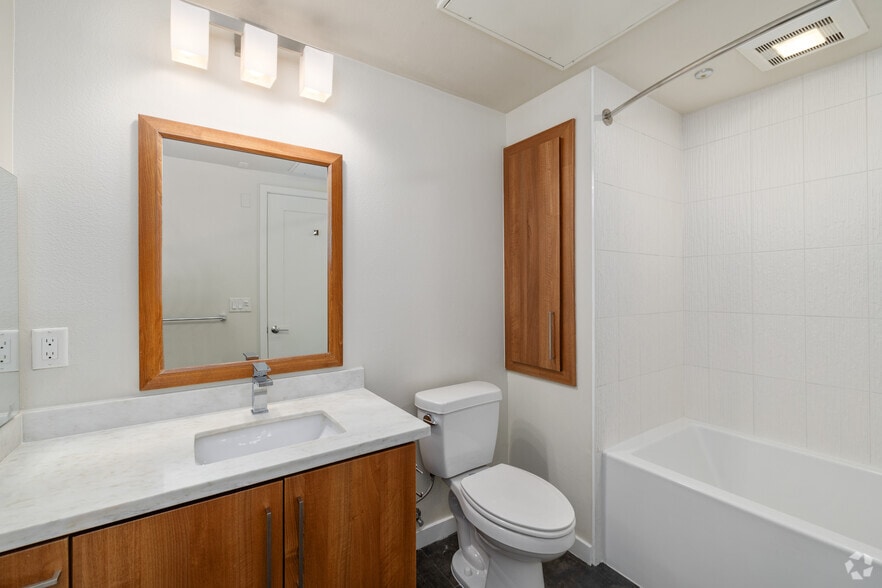 More Photos Of 1980 Kettner Blvd, San Diego Apartments For Lease