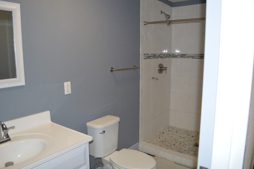 More Photos Of 2979 N 46th Ave, Saint Petersburg Office For Lease