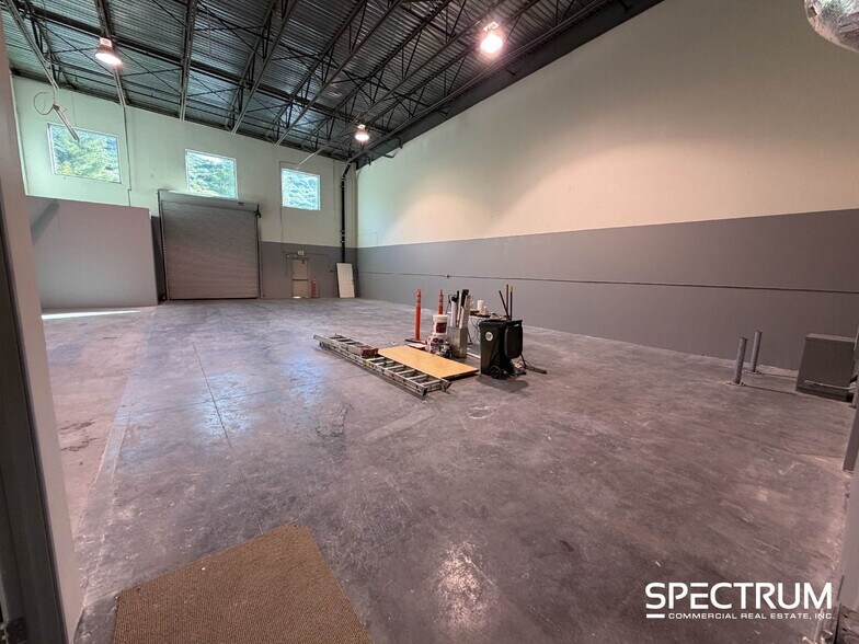 More Photos Of 28348 Constellation Rd, Valencia Warehouse For Lease