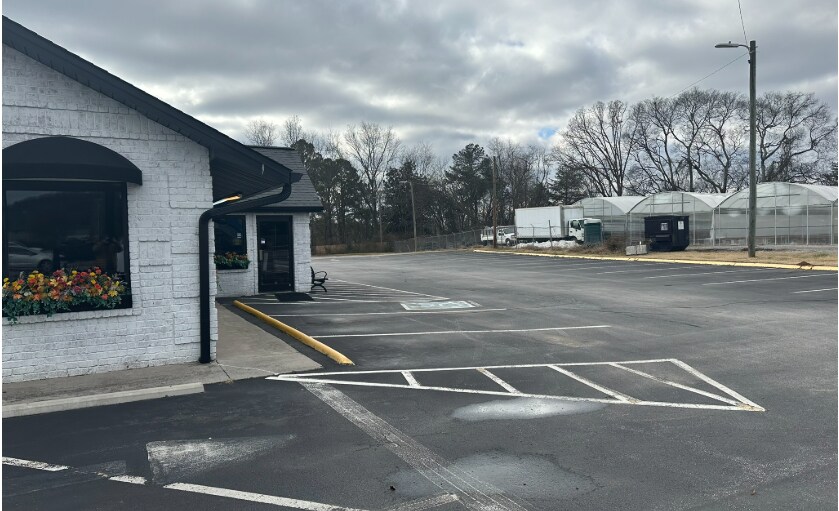 More Photos Of 10321 Chapman Hwy, Seymour Restaurant For Sale