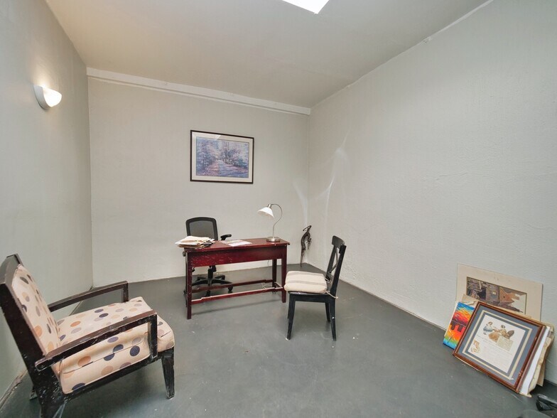 More Photos Of 9614-9616 MacArthur Blvd, Oakland Religious Facility For Lease