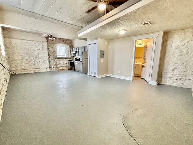 More Photos Of 1614-1620 E Linwood Blvd, Kansas City Apartments For Sale