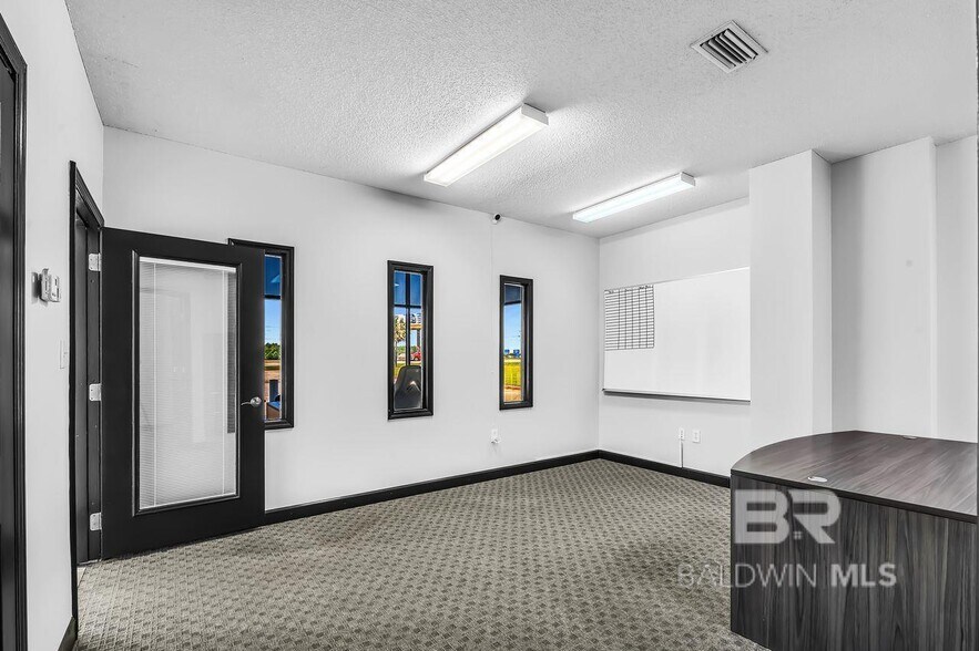 More Photos Of 20870 State Highway 59, Robertsdale Freestanding For Lease