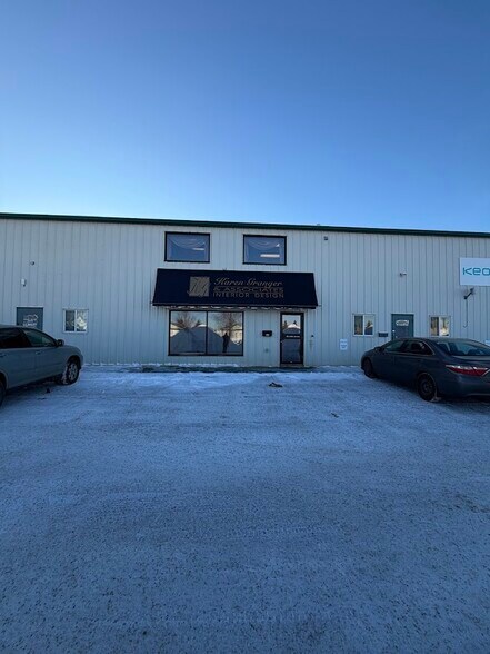 More Photos Of 11113 83 Av, Fort Saskatchewan Warehouse For Sale