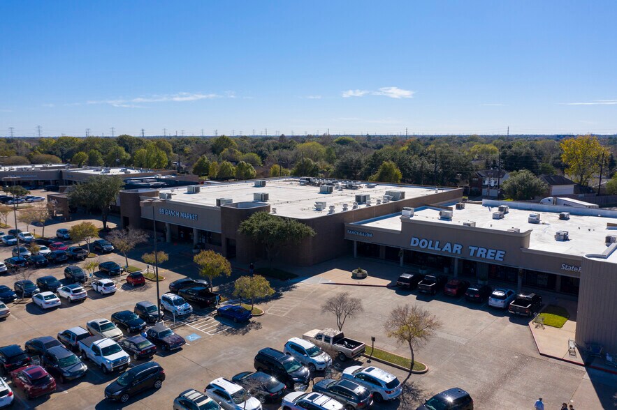 More Photos Of 3414-3650 Highway 6, Sugar Land Unknown For Lease