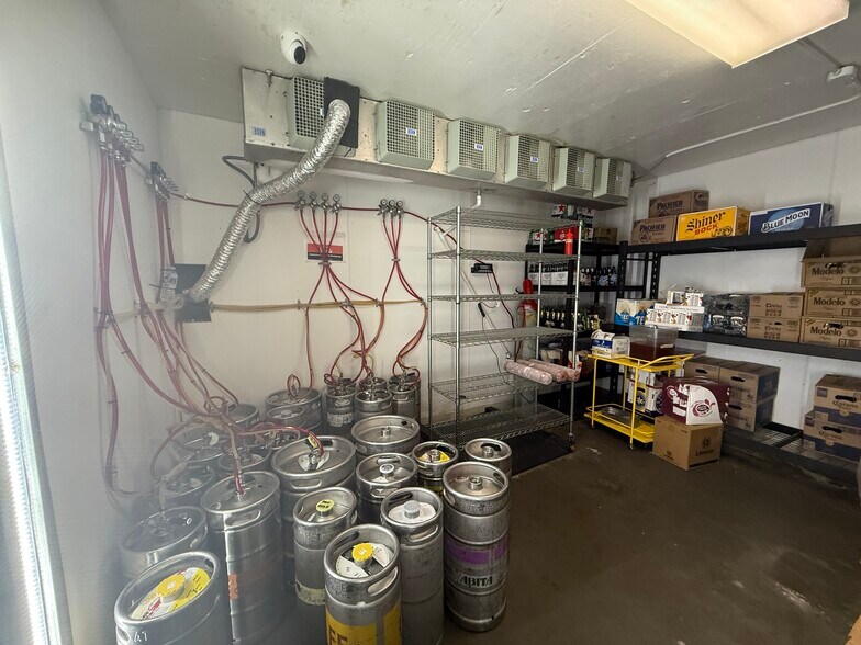 More Photos Of 109 E Corpening Ave, La Mesa Restaurant For Sale