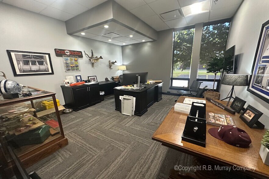 More Photos Of 820 N Cedarbrook Ave, Springfield Industrial For Sale