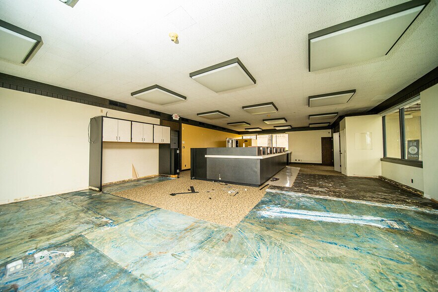 More Photos Of 245 N Main St, Mount Angel Bank For Lease