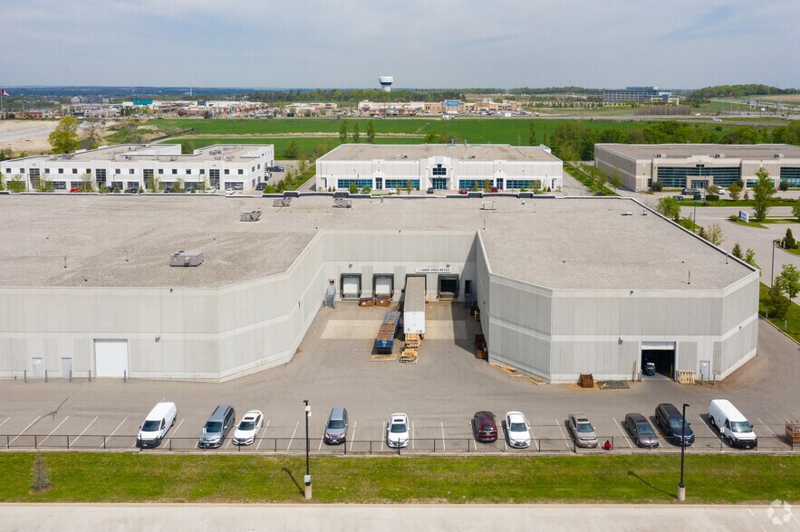 More Photos Of 159 Don Hillock Dr, Aurora Warehouse For Lease