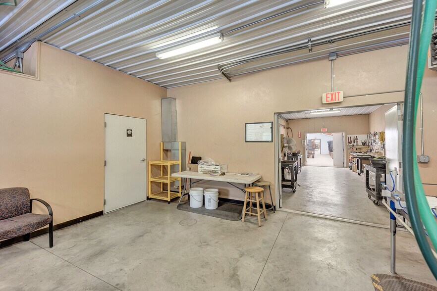 More Photos Of 4040 Velp Ave, Green Bay Specialty For Sale