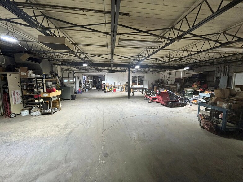 More Photos Of 26835 W 7 Mile Rd, Redford Township Warehouse For Sale