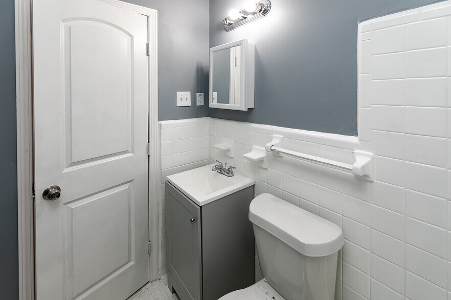 More Photos Of 3081 St. Charles Dr, Memphis Apartments For Sale