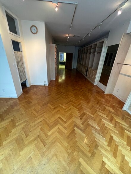 More Photos Of 437 Park Ave S, New York Storefront Retail Residential For Lease