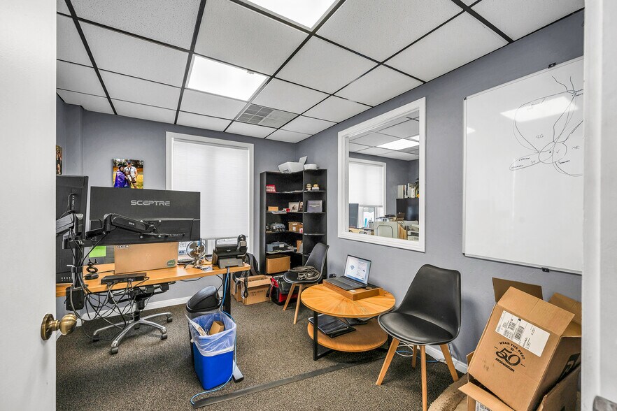 More Photos Of 3180 Coronet Way, Green Bay Manufacturing For Lease