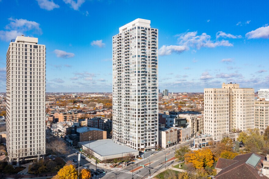 More Photos Of 2020 N Lincoln Park West, Chicago Apartments For Sale