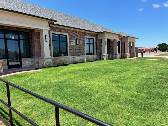 More Photos Of 7700 Preston Rd, Frisco Medical For Lease