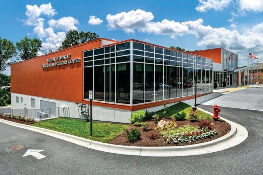 More Photos Of 9201 Cherry Ln, Laurel Medical For Sale