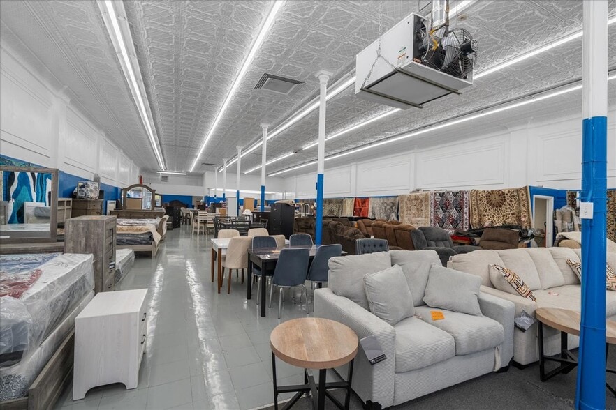 More Photos Of 821 Summit Ave, Union City Storefront For Lease