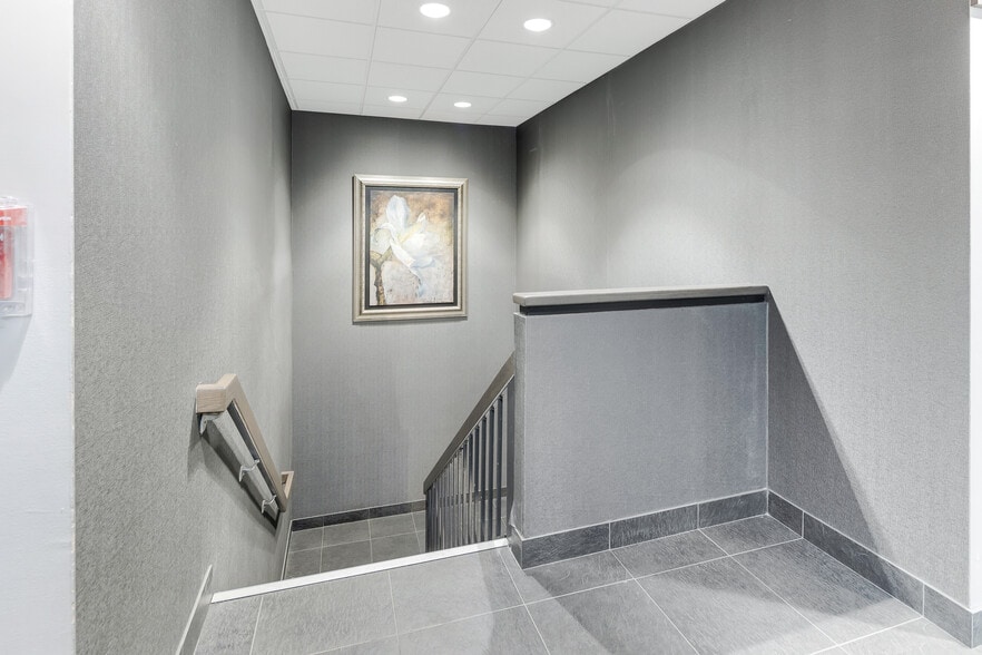 More Photos Of 200 E Eckerson Rd, New City Medical For Lease